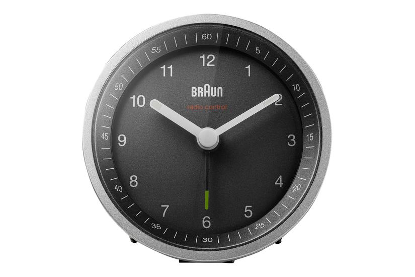 Braun BC07 Alarmur - Rundt Sølv og Sort Design